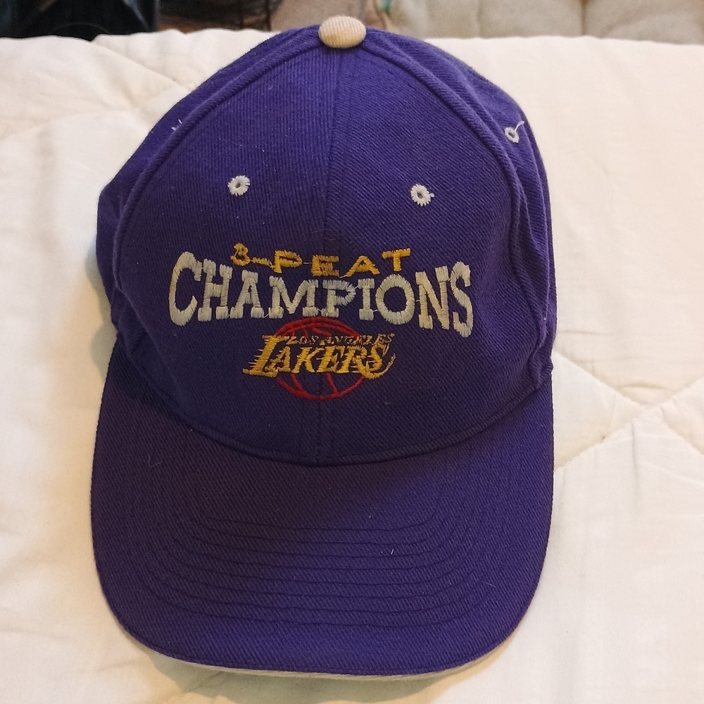 VINTAGE LA LAKERS 2002 3-PEAT NBA CHAMPIONS American Cap 100% Acrylic Kobe Shaq - Picture 2 of 7